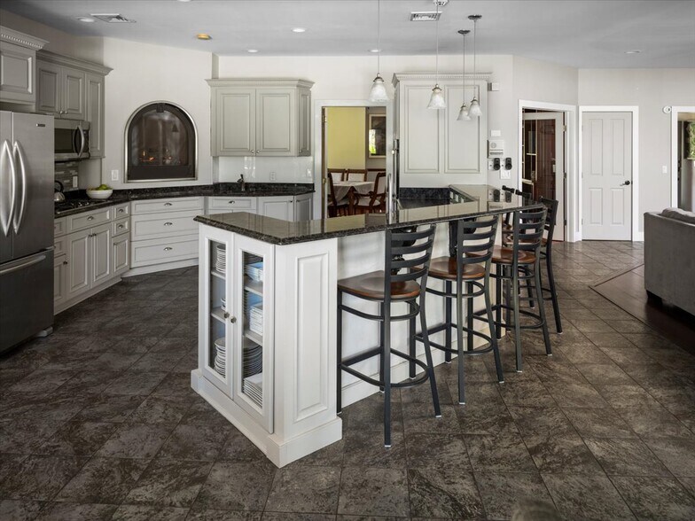 More Photos Of 3533 PA 2012, Union Dale Specialty For Sale