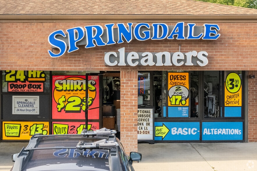 More Photos Of 11900-11920 Montgomery Rd, Cincinnati General Retail For Lease