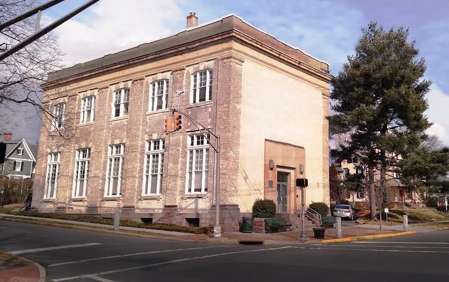 More Photos Of 2 E Broad St, Hopewell Office For Lease