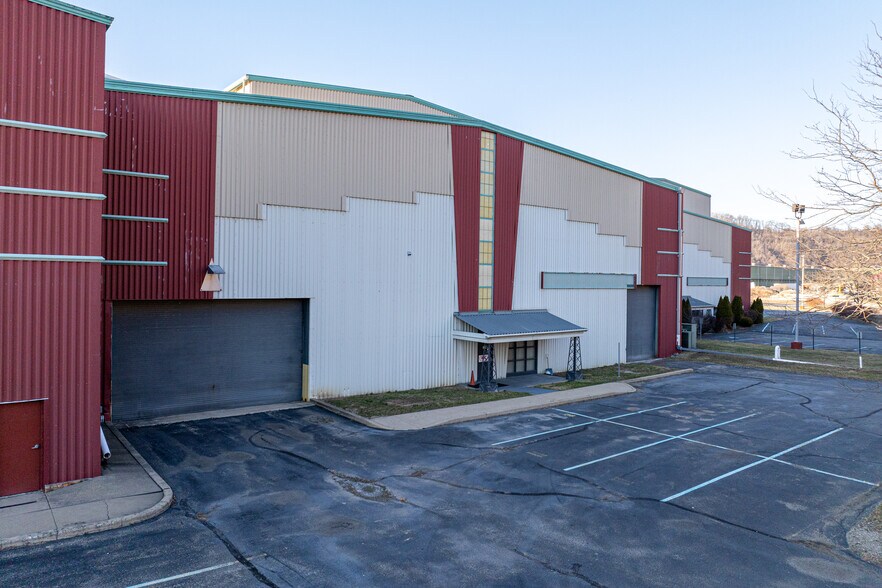 More Photos Of 200 Riverview Dr, Monessen Manufacturing For Lease