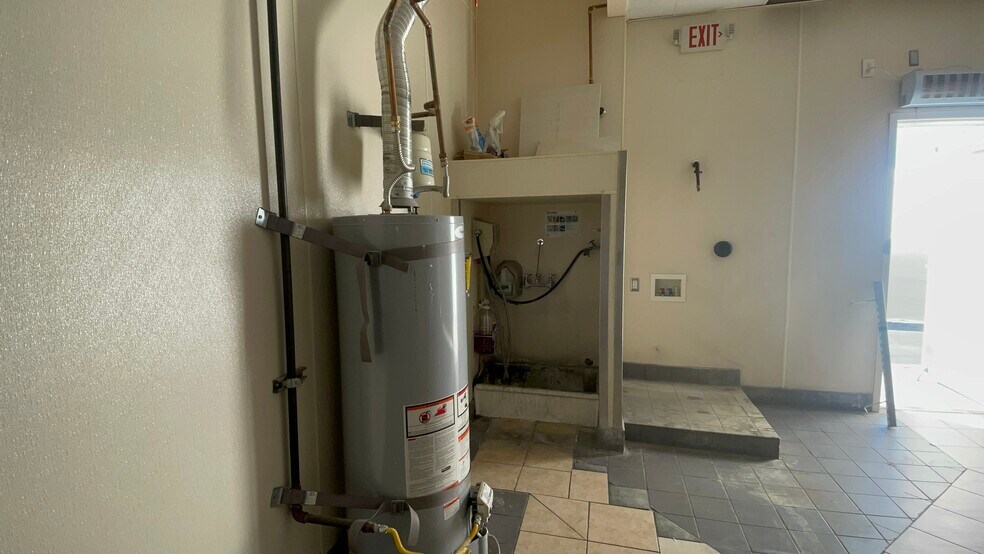 More Photos Of 2675-2685 S Eastern Ave, Las Vegas Unknown For Lease