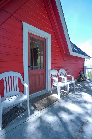 More Photos Of 15682 Highway 395, Lakeview Land For Sale