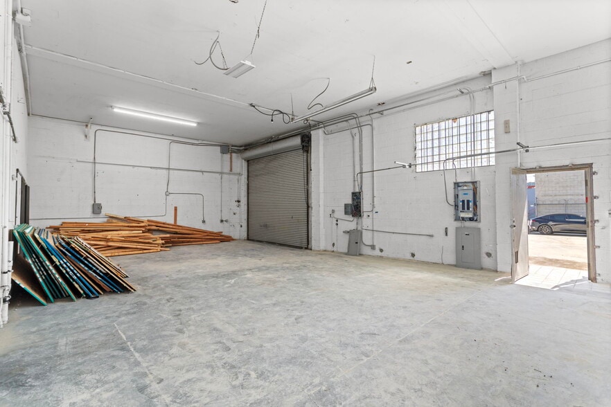More Photos Of 23104 S Normandie Ave, Torrance Warehouse For Lease