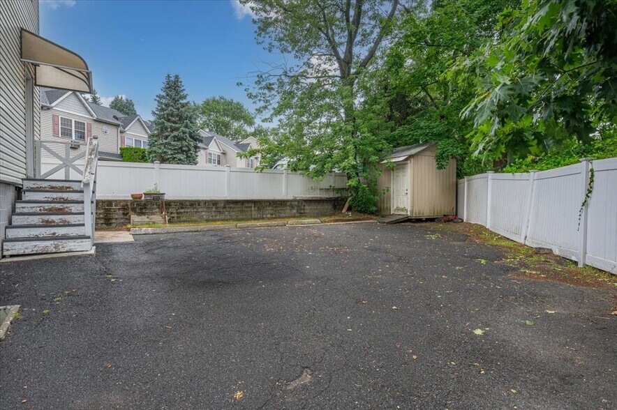 More Photos Of 95 Grant St, Rye Brook Multifamily For Sale