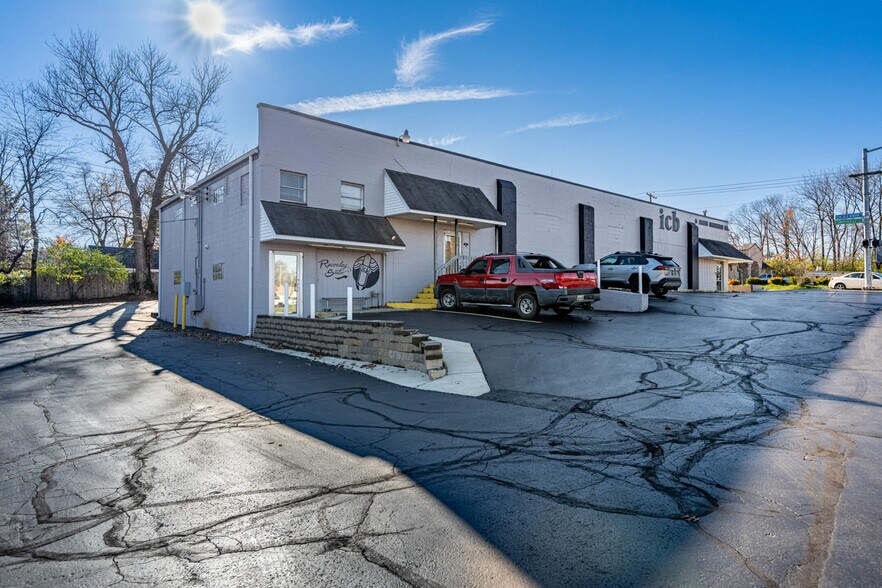 More Photos Of 6 S Smithville Rd, Dayton Office For Sale