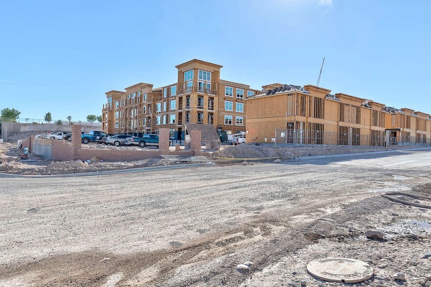 More Photos Of Sunridge Heights Pky, Henderson Land For Lease