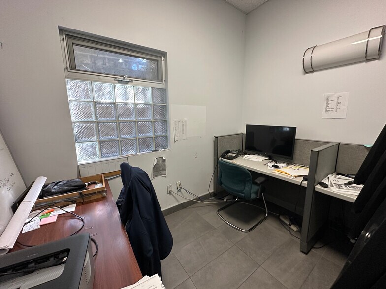 More Photos Of 12415 Metropolitan Ave, Kew Gardens General Retail For Lease