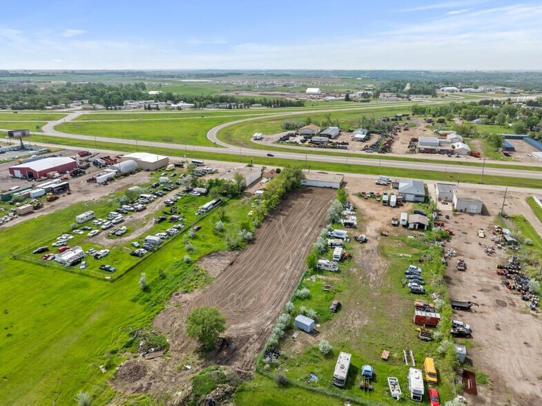 More Photos Of 4415 Burdick Expy E, Minot Office For Lease