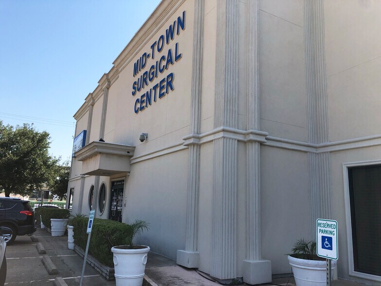 More Photos Of 2105 Jackson St, Houston Office For Lease