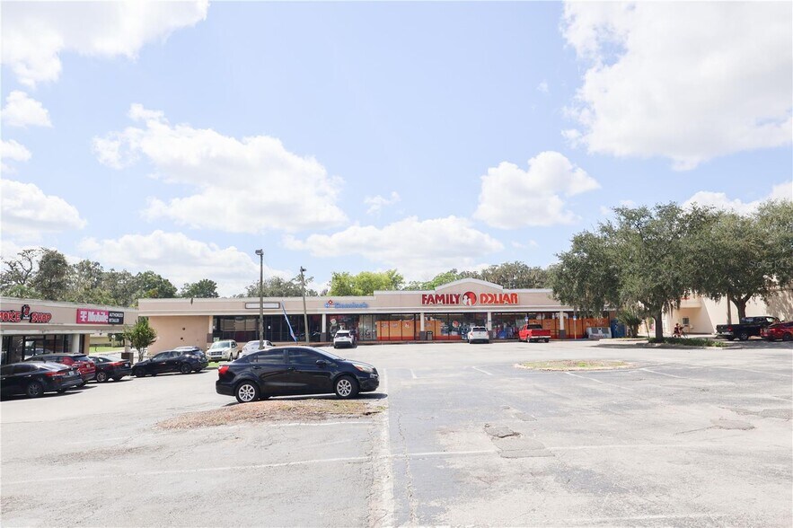 More Photos Of 5810-5840 SE Abshier Blvd, Belleview Storefront For Sale