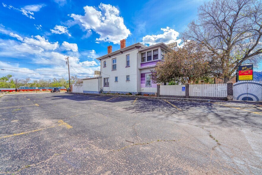 More Photos Of 512 Royal Gorge Blvd, Canon City Restaurant For Sale
