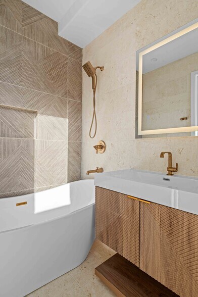 More Photos Of 41 Summit St, Brooklyn Apartments For Sale