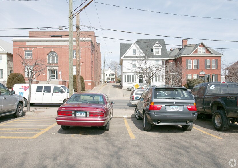 More Photos Of 54 Washington St, Middletown Office For Sale