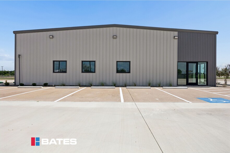 More Photos Of 7020 N Interstate 35 E, Waxahachie Industrial For Lease