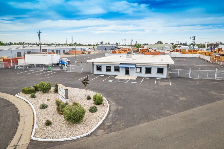 More Photos Of 8180 Industrial Pky, Sacramento Industrial For Lease