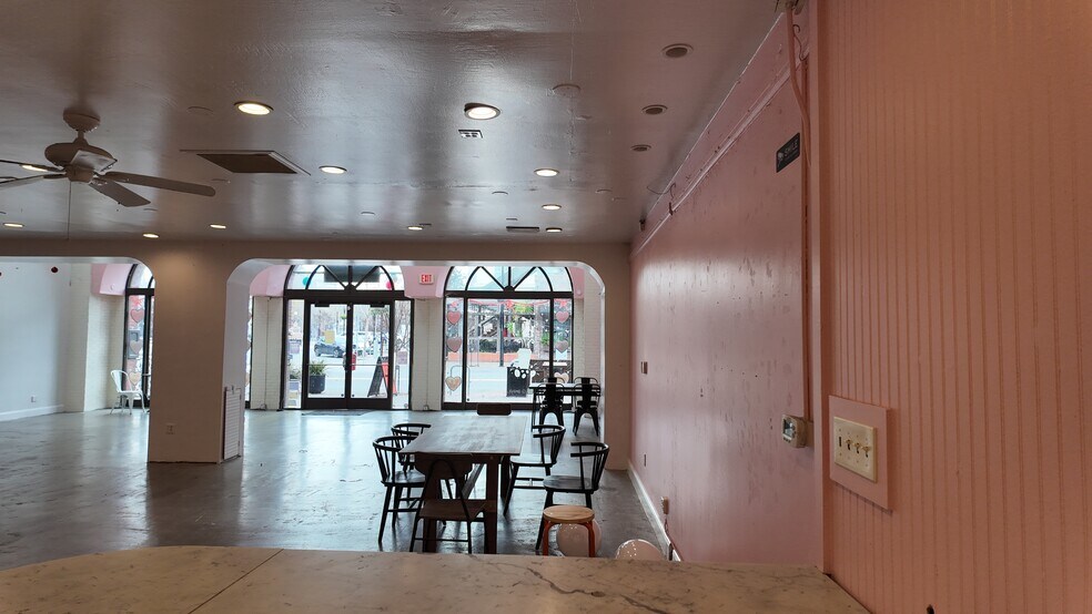 More Photos Of 529-531 4th St, Santa Rosa Storefront For Lease