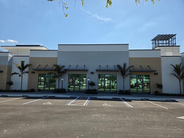 More Photos Of 5020 Seminole Pratt Whitney, Loxahatchee General Retail For Lease