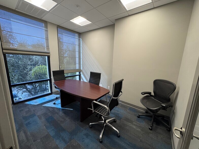 More Photos Of 1201 19th Pl, Vero Beach Office For Lease