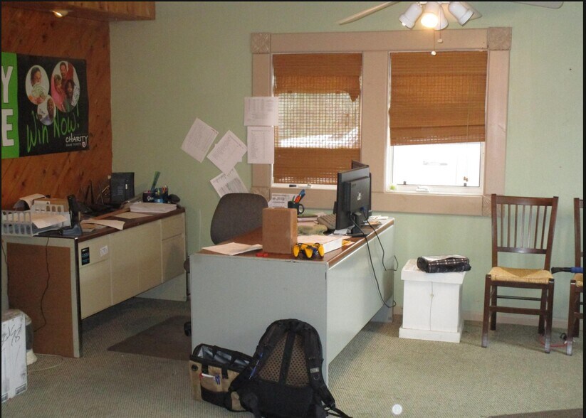 More Photos Of 4735 S Straits Hwy, Indian River General Retail For Sale