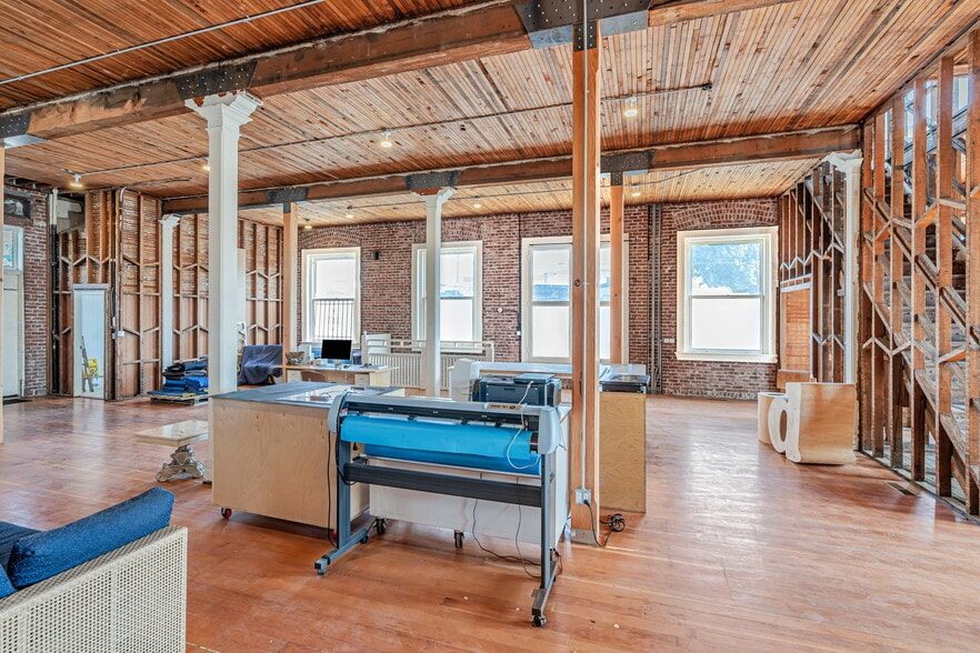 More Photos Of 1649 12th Ave, Oakland Religious Facility For Sale