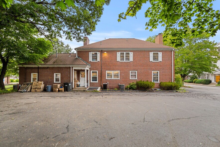 More Photos Of 504 Main St, Medfield Office For Sale