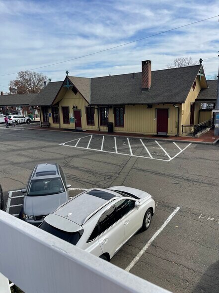More Photos Of 212 Elm St, New Canaan Office For Lease