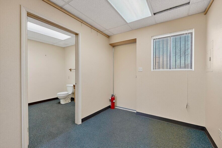 More Photos Of 4415 Anaheim Ave NE, Albuquerque Warehouse For Sale