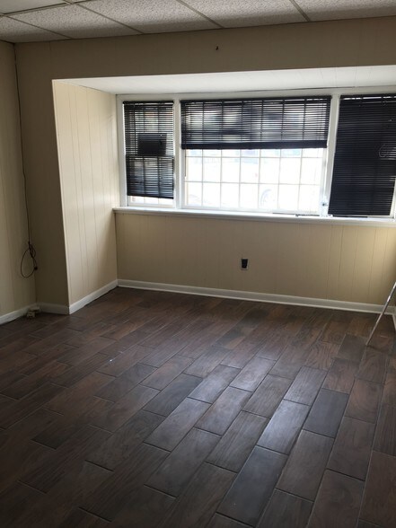 More Photos Of 101 E Main St, Purcellville Office For Lease