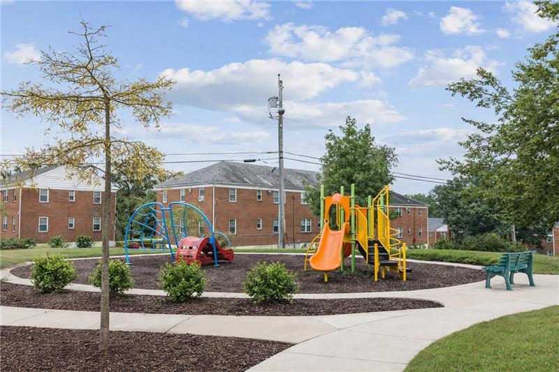 More Photos Of 1100 E Ramblewood Rd, Baltimore Apartments For Sale