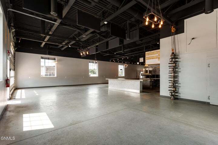 More Photos Of 213 11th St W, Williston Restaurant For Sale