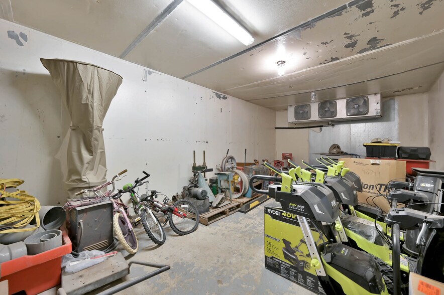 More Photos Of 1720 FM 1960 Rd E, Houston Warehouse For Sale