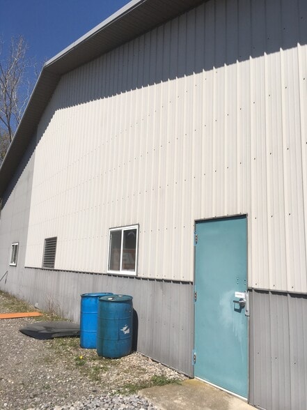 More Photos Of 6263 Taft Rd, Syracuse Warehouse For Lease