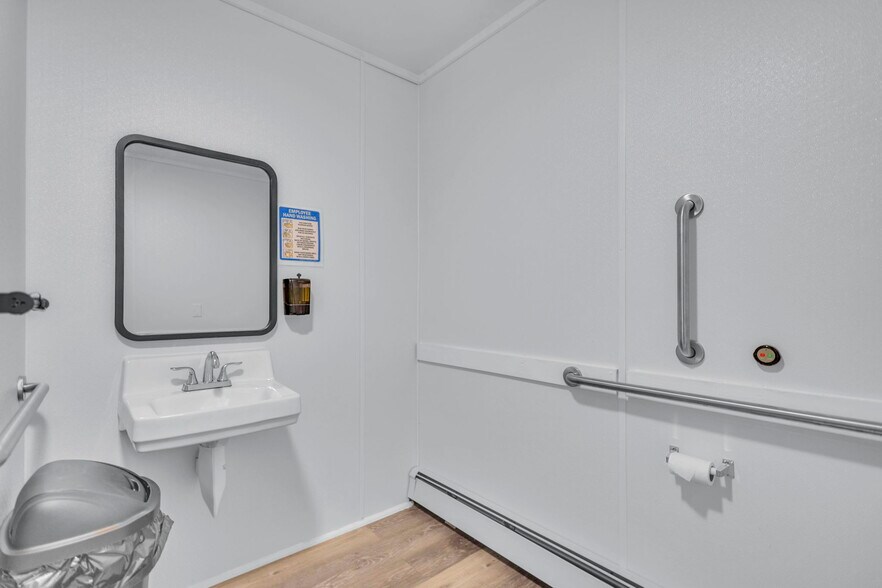 More Photos Of 106 Carr St, Nicholson Assisted Living For Sale