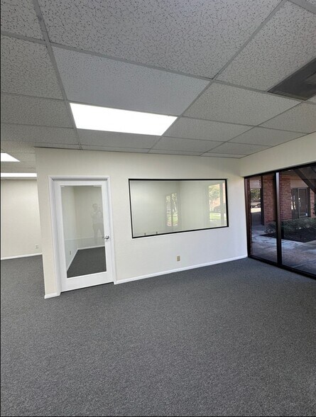 More Photos Of 2370-2420 W Carson St, Torrance Unknown For Lease