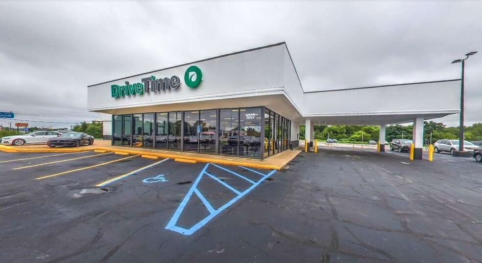 Primary Photo Of 1007 E Oglethorpe Blvd, Albany Auto Dealership For Lease