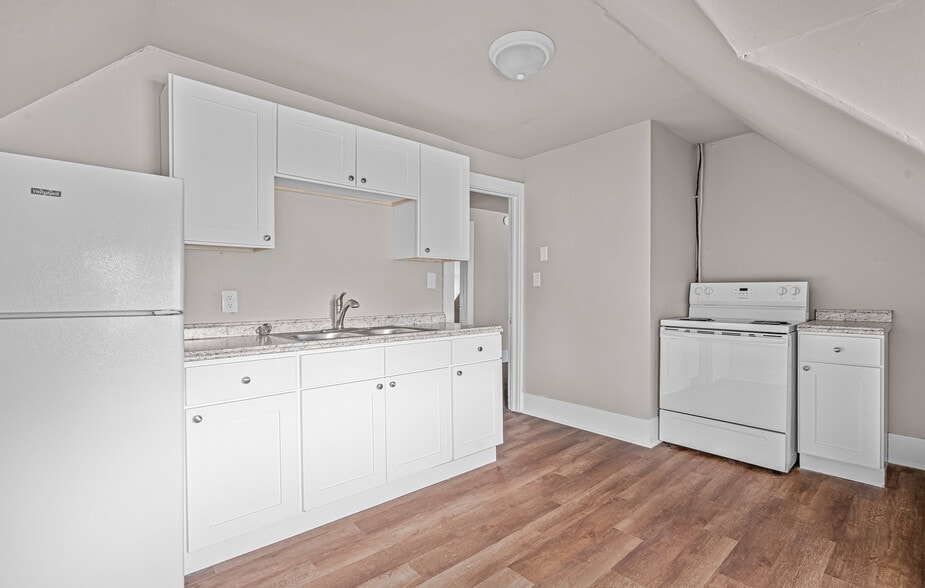 More Photos Of 924 W 5th St, Appleton Apartments For Sale