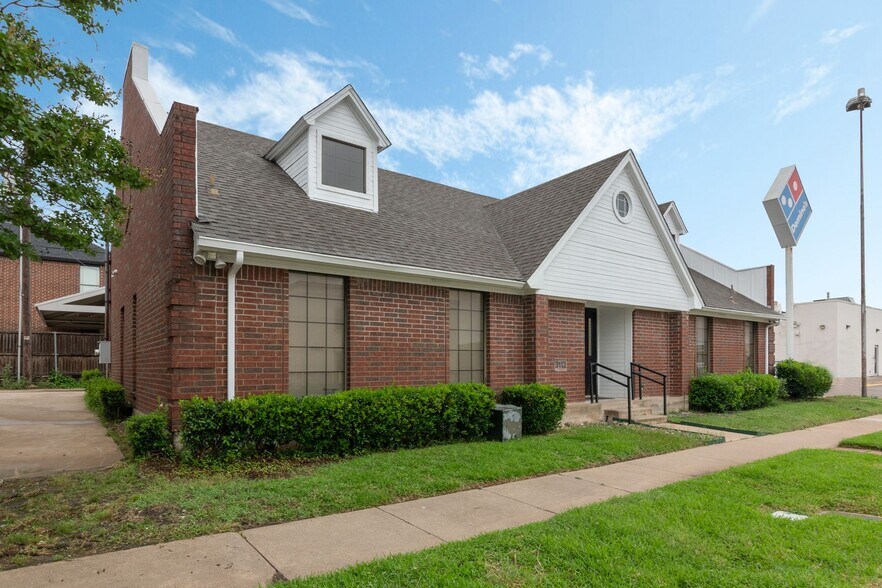 More Photos Of 3112 Lubbock Ave, Fort Worth Medical For Sale