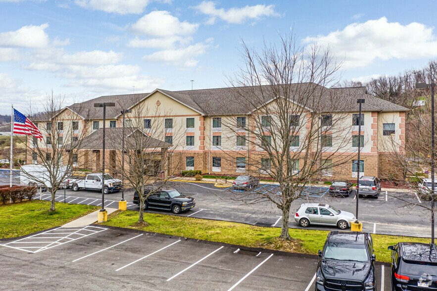 More Photos Of 101 Gosai Dr, Bentleyville Hotel For Sale