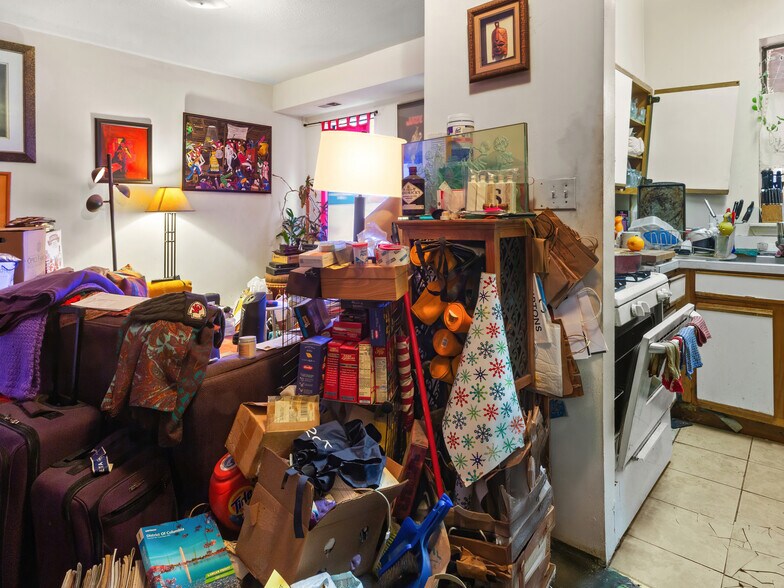 More Photos Of 1223 N St NW, Washington Apartments For Sale