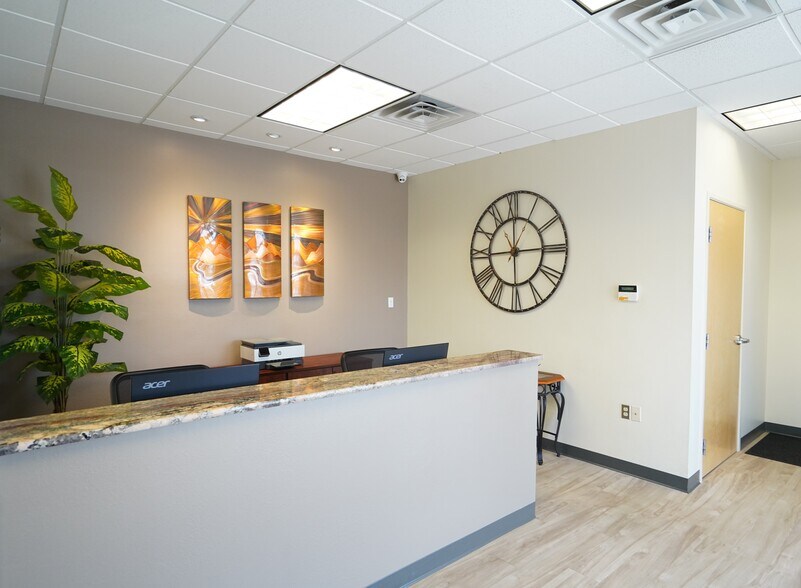 More Photos Of 8206 Louisiana Blvd NE, Albuquerque Coworking Space