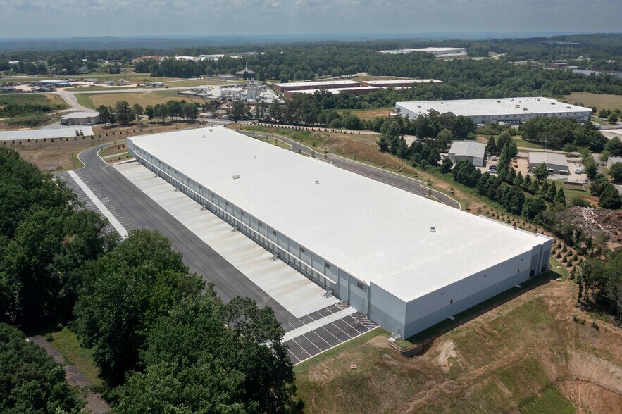 More Photos Of 4000 Chamblee Rd, Oakwood Distribution For Lease