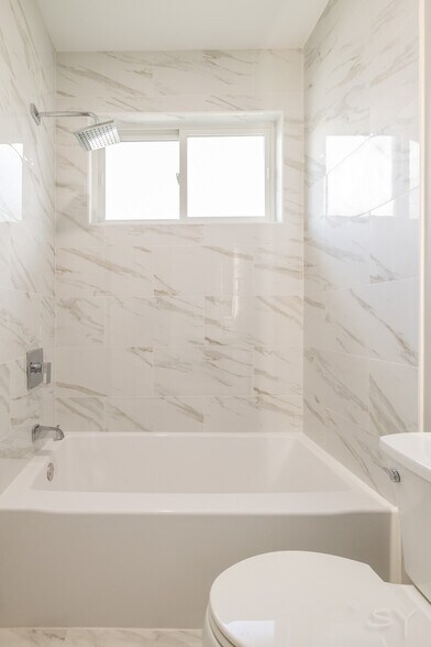 More Photos Of 623 Hamlin Ave, Chicago Apartments For Sale