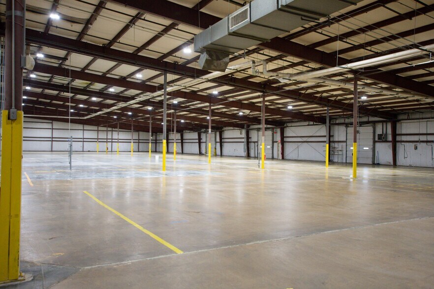 More Photos Of 150 E Mount Gallant Rd, Rock Hill Warehouse For Lease