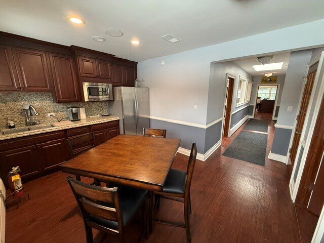More Photos Of 14-16 W Hinsdale Ave, Hinsdale Storefront Retail Office For Lease
