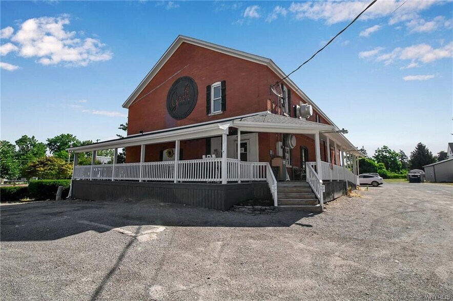 More Photos Of 1693 Quaker Rd, Barker Restaurant For Sale