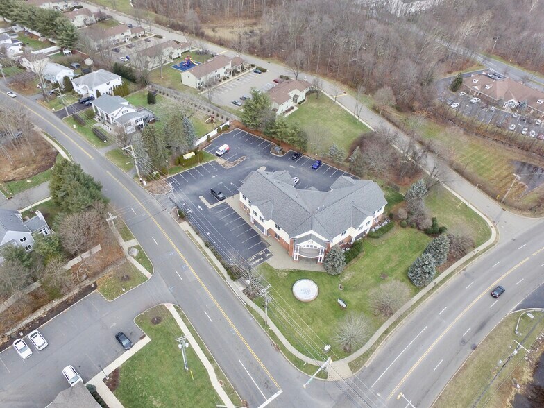 More Photos Of 33-35 Green Pond Rd, Rockaway Coworking Space