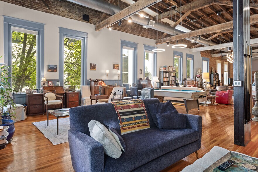 More Photos Of 302-308 1st St SW, Roanoke Storefront Retail Residential For Sale