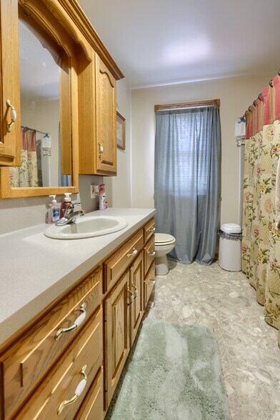 More Photos Of 197 Pencroft Dr N, Holtwood Industrial For Sale