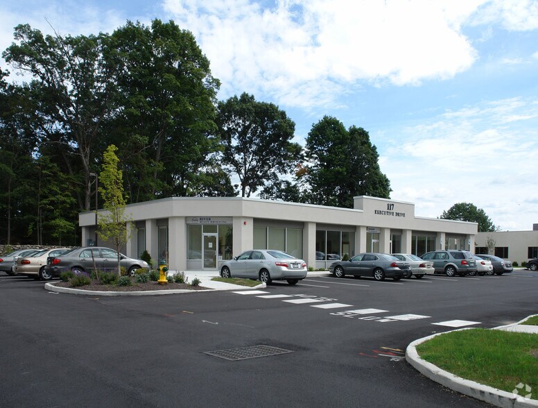 Primary Photo Of 117 Executive Dr, New Windsor Township Coworking Space