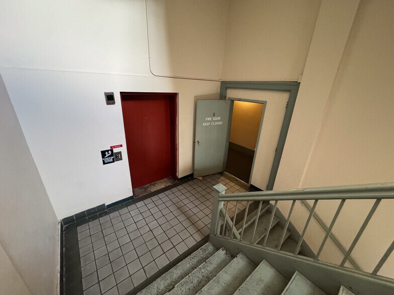 More Photos Of 243 E Main St, Alliance Apartments For Sale
